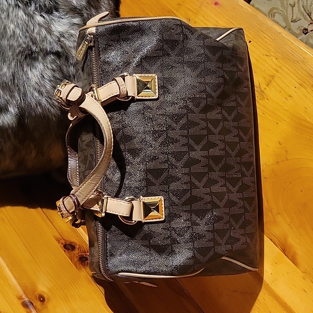 Michael Kors brown,  gold, and neutral lg. purse - Picture 2 of 8
